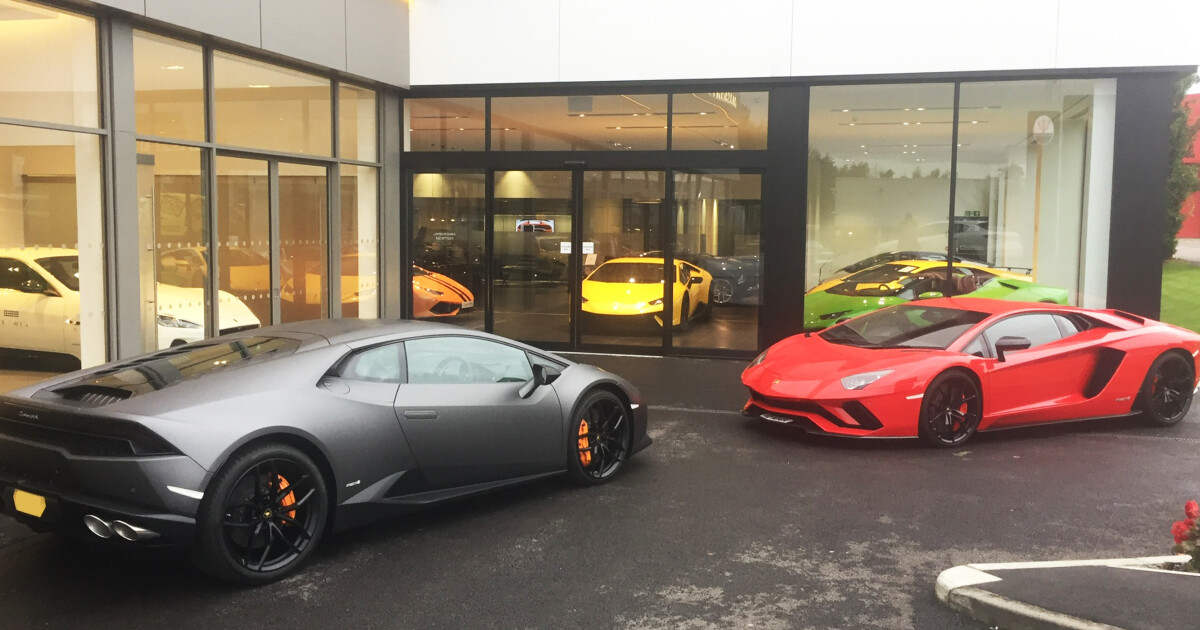 CAR WRAPPING IN MANCHESTER